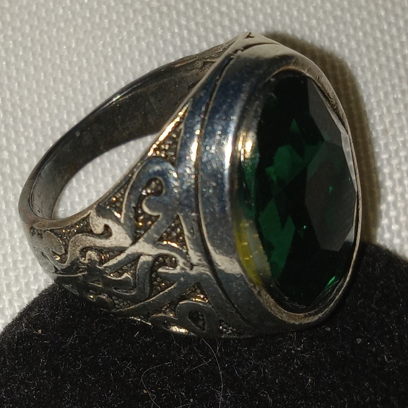New Silver Plated Round Green  glass Ring Size 10 - Picture 4 of 5